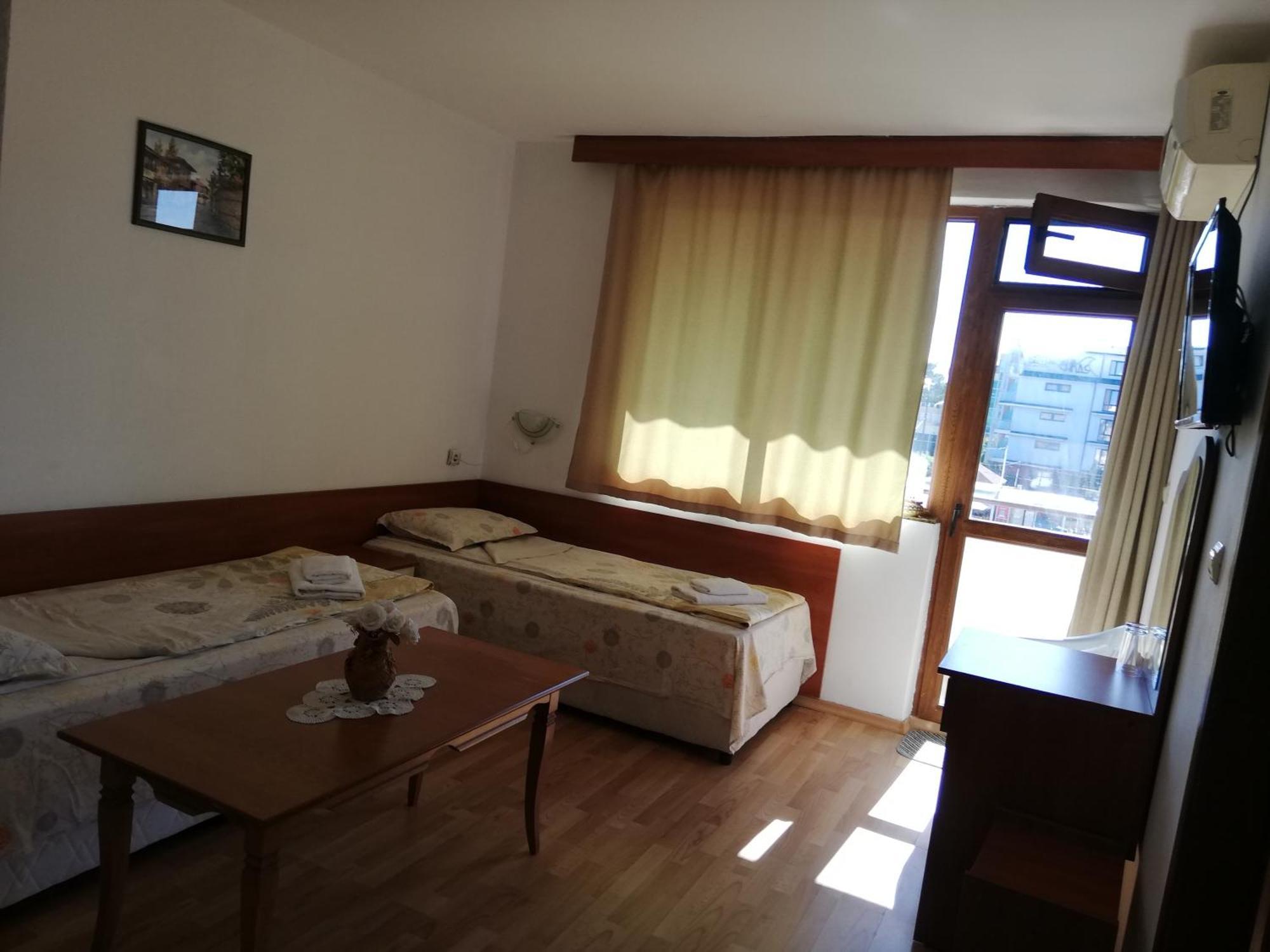 Hotel Strinava Primorsko Exterior photo